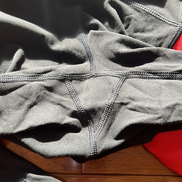 ❤️LULULEMON RUN ICE QUEEN PANT-BLACK/LOVE RED-6❤️ - Picture 13 of 16